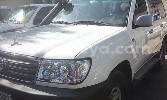 Buy Used Toyota Land Cruiser White Car in Addis–Ababa in Ethiopia Buy Used Toyota Land Cruiser White Car in Addis–Ababa in Ethiopia
