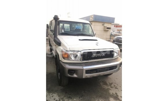 Buy Import Toyota Land Cruiser White Car in Import - Dubai in Ethiopia Buy Import Toyota Land Cruiser White Car in Import - Dubai in Ethiopia