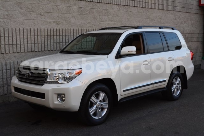 Big with watermark 2014 toyota land cruiser1