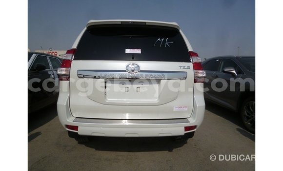 Acheter Import Voiture Toyota Prado Blanc à Import - Dubai, Ethiopie Acheter Import Voiture Toyota Prado Blanc à Import - Dubai, Ethiopie