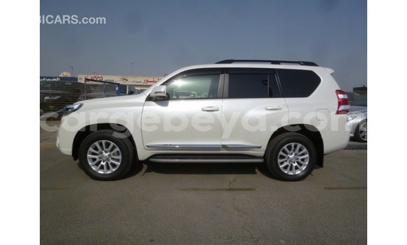 Acheter Import Voiture Toyota Prado Blanc à Import - Dubai, Ethiopie Acheter Import Voiture Toyota Prado Blanc à Import - Dubai, Ethiopie