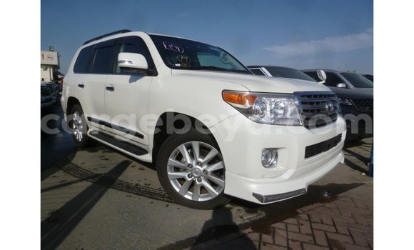 Buy Import Toyota Land Cruiser White Car in Import - Dubai in Ethiopia Buy Import Toyota Land Cruiser White Car in Import - Dubai in Ethiopia