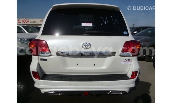 Buy Import Toyota Land Cruiser White Car in Import - Dubai in Ethiopia Buy Import Toyota Land Cruiser White Car in Import - Dubai in Ethiopia