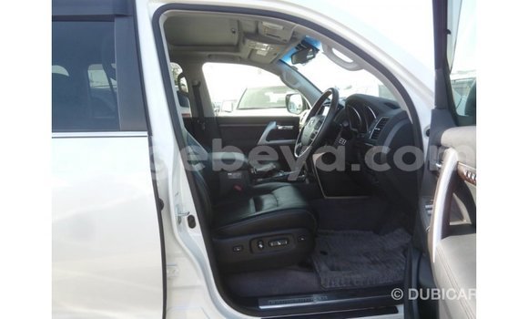 Buy Import Toyota Land Cruiser White Car in Import - Dubai in Ethiopia Buy Import Toyota Land Cruiser White Car in Import - Dubai in Ethiopia