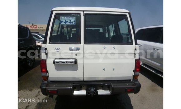 Buy Import Toyota Land Cruiser White Car in Import - Dubai in Ethiopia Buy Import Toyota Land Cruiser White Car in Import - Dubai in Ethiopia