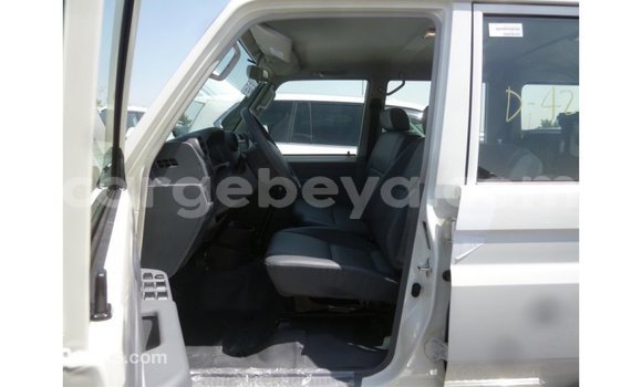 Buy Import Toyota Land Cruiser White Car in Import - Dubai in Ethiopia Buy Import Toyota Land Cruiser White Car in Import - Dubai in Ethiopia