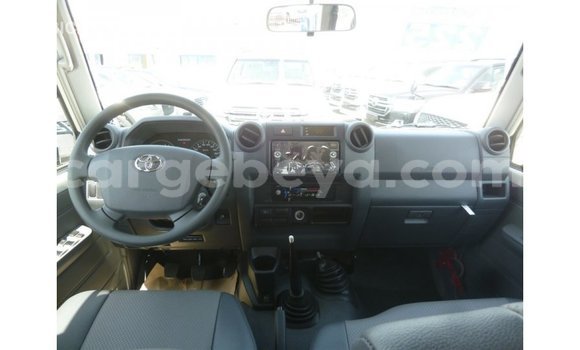 Buy Import Toyota Land Cruiser White Car in Import - Dubai in Ethiopia Buy Import Toyota Land Cruiser White Car in Import - Dubai in Ethiopia