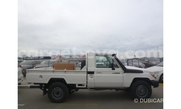 ይግዙ Imported Toyota Land Cruiser ነጭ መኪና በ Import - Dubai በ ኢትዮጵያ ይግዙ Imported Toyota Land Cruiser ነጭ መኪና በ Import - Dubai በ ኢትዮጵያ