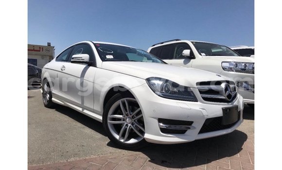 Buy Import Mercedes-Benz 190 White Car in Import - Dubai in Ethiopia Buy Import Mercedes-Benz 190 White Car in Import - Dubai in Ethiopia