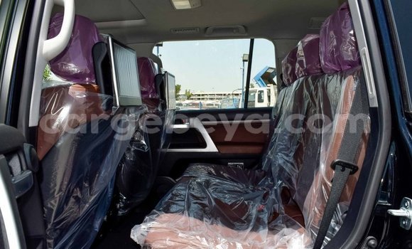 Buy New Toyota Land Cruiser Black Car in Abiy Adi in Tigray Buy New Toyota Land Cruiser Black Car in Abiy Adi in Tigray