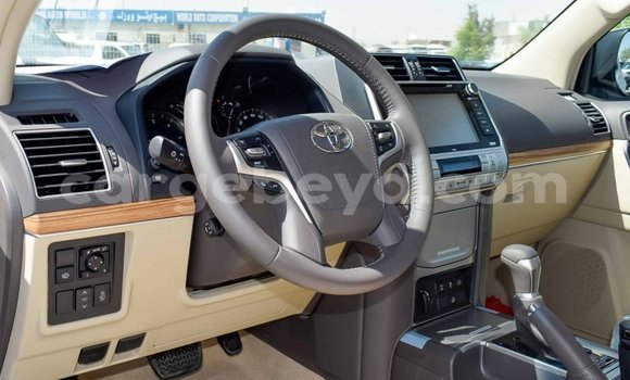 Haaraa Toyota Land Cruiser Prado White Makiinaa iti Abiy Adi keessatti Tigray keessatti Haaraa Toyota Land Cruiser Prado White Makiinaa iti Abiy Adi keessatti Tigray keessatti