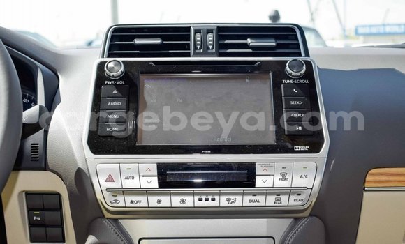 Haaraa Toyota Land Cruiser Prado White Makiinaa iti Abiy Adi keessatti Tigray keessatti Haaraa Toyota Land Cruiser Prado White Makiinaa iti Abiy Adi keessatti Tigray keessatti