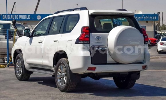 Haaraa Toyota Land Cruiser Prado White Makiinaa iti Abiy Adi keessatti Tigray keessatti Haaraa Toyota Land Cruiser Prado White Makiinaa iti Abiy Adi keessatti Tigray keessatti
