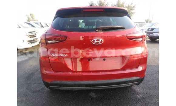 Imported Hyundai Tucson Red Makiinaa iti Import - Dubai keessatti Ethiopia keessatti Imported Hyundai Tucson Red Makiinaa iti Import - Dubai keessatti Ethiopia keessatti