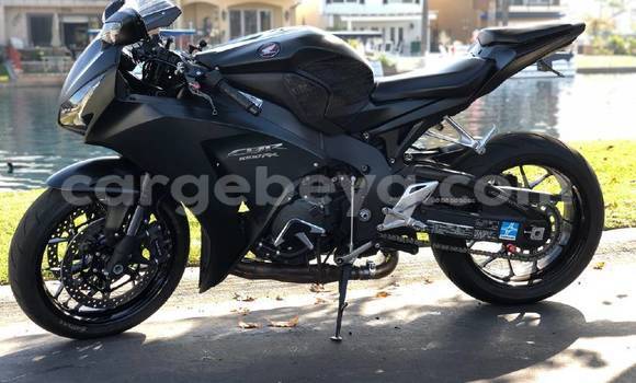 Buy Used Honda CBR 1000 RR Black Bike in Addis–Ababa in Ethiopia Buy Used Honda CBR 1000 RR Black Bike in Addis–Ababa in Ethiopia