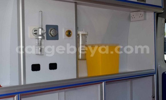 Buy New Toyota Hiace White Car in Abiy Adi in Tigray Buy New Toyota Hiace White Car in Abiy Adi in Tigray