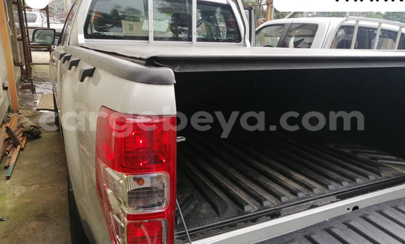 Acheter Import Voiture Ford Ranger Gris à Addis Ababa, Ethiopie Acheter Import Voiture Ford Ranger Gris à Addis Ababa, Ethiopie