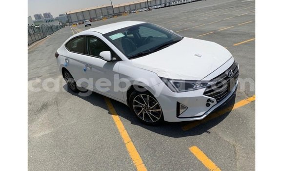 Imported Hyundai Elantra White Makiinaa iti Import - Dubai keessatti Ethiopia keessatti Imported Hyundai Elantra White Makiinaa iti Import - Dubai keessatti Ethiopia keessatti