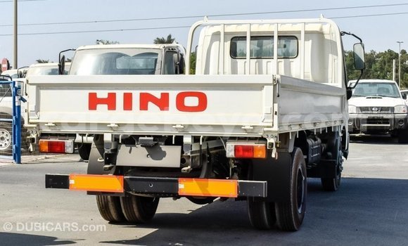 Imported Hino 300 Series White Netiree iti Import - Dubai keessatti Ethiopia keessatti Imported Hino 300 Series White Netiree iti Import - Dubai keessatti Ethiopia keessatti