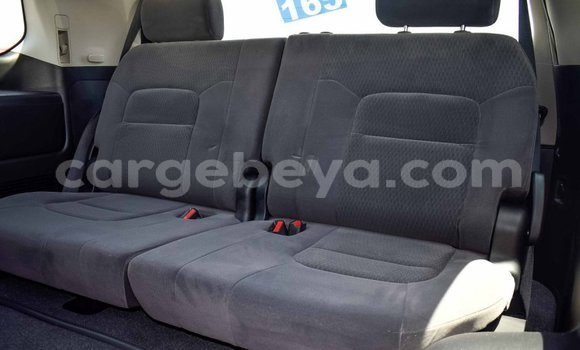 Haaraa Toyota Land Cruiser White Makiinaa iti Abiy Adi keessatti Tigray keessatti Haaraa Toyota Land Cruiser White Makiinaa iti Abiy Adi keessatti Tigray keessatti