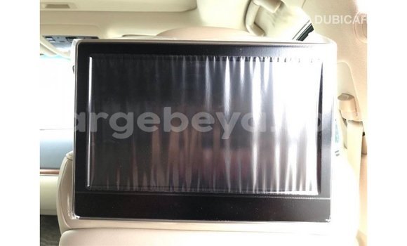 ይግዙ Imported Toyota Land Cruiser ነጭ መኪና በ Import - Dubai በ ኢትዮጵያ ይግዙ Imported Toyota Land Cruiser ነጭ መኪና በ Import - Dubai በ ኢትዮጵያ