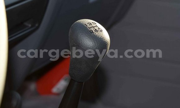 Haaraa Toyota Land Cruiser White Makiinaa iti Abiy Adi keessatti Tigray keessatti Haaraa Toyota Land Cruiser White Makiinaa iti Abiy Adi keessatti Tigray keessatti