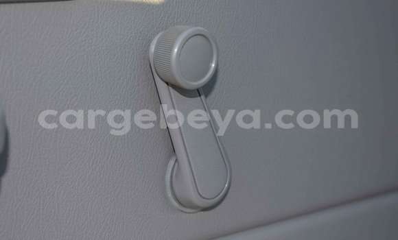 Haaraa Toyota Land Cruiser White Makiinaa iti Abiy Adi keessatti Tigray keessatti Haaraa Toyota Land Cruiser White Makiinaa iti Abiy Adi keessatti Tigray keessatti