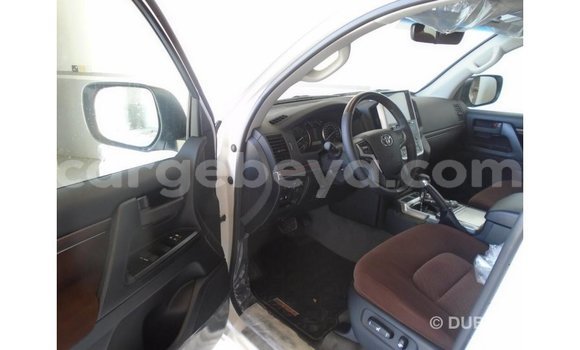 Buy Import Toyota Land Cruiser White Car in Import - Dubai in Ethiopia Buy Import Toyota Land Cruiser White Car in Import - Dubai in Ethiopia
