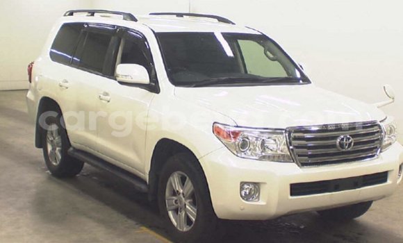 Buy Import Toyota Land Cruiser White Car in Import - Dubai in Ethiopia Buy Import Toyota Land Cruiser White Car in Import - Dubai in Ethiopia