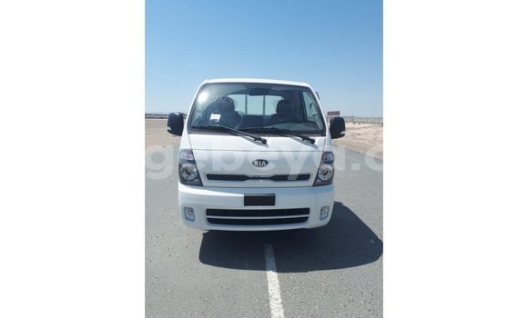 Buy Import Kia Carens White Car in Import - Dubai in Ethiopia Buy Import Kia Carens White Car in Import - Dubai in Ethiopia