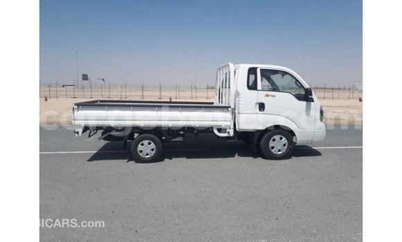 Buy Import Kia Carens White Car in Import - Dubai in Ethiopia Buy Import Kia Carens White Car in Import - Dubai in Ethiopia