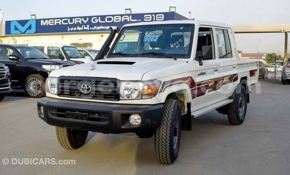 Buy Import Toyota Land Cruiser White Car in Import - Dubai in Ethiopia Buy Import Toyota Land Cruiser White Car in Import - Dubai in Ethiopia