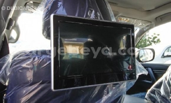 Buy Import Toyota Land Cruiser White Car in Import - Dubai in Ethiopia Buy Import Toyota Land Cruiser White Car in Import - Dubai in Ethiopia