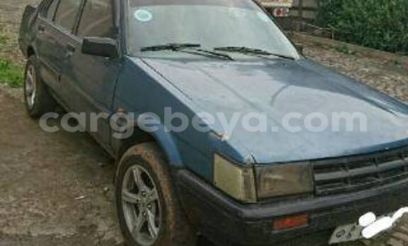Oofamaa Toyota Corolla Blue Makiinaa iti Addis–Ababa keessatti Ethiopia keessatti Oofamaa Toyota Corolla Blue Makiinaa iti Addis–Ababa keessatti Ethiopia keessatti