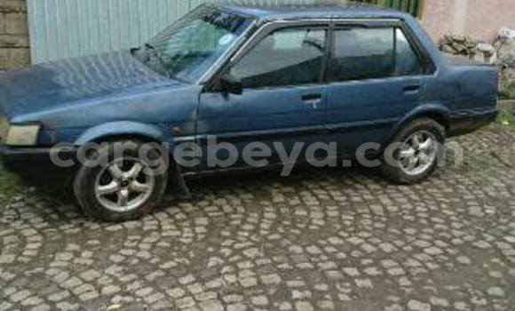 Oofamaa Toyota Corolla Blue Makiinaa iti Addis–Ababa keessatti Ethiopia keessatti Oofamaa Toyota Corolla Blue Makiinaa iti Addis–Ababa keessatti Ethiopia keessatti