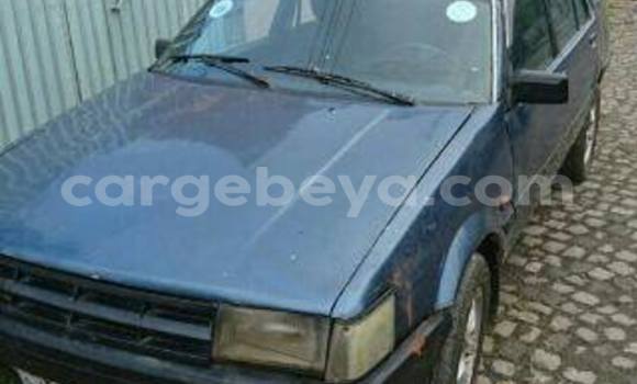 Oofamaa Toyota Corolla Blue Makiinaa iti Addis–Ababa keessatti Ethiopia keessatti Oofamaa Toyota Corolla Blue Makiinaa iti Addis–Ababa keessatti Ethiopia keessatti