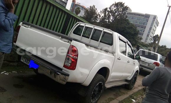 Buy Used Toyota Hilux White Car in Addis–Ababa in Ethiopia Buy Used Toyota Hilux White Car in Addis–Ababa in Ethiopia