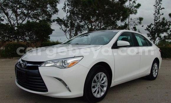 ይግዙ ያገለገለ Toyota Camry ነጭ መኪና በ ደብረ-ማርቆስ በ ኢትዮጵያ ይግዙ ያገለገለ Toyota Camry ነጭ መኪና በ ደብረ-ማርቆስ በ ኢትዮጵያ