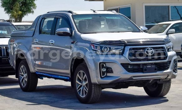 Haaraa Toyota Hilux Silver Makiinaa iti Abiy Adi keessatti Tigray keessatti Haaraa Toyota Hilux Silver Makiinaa iti Abiy Adi keessatti Tigray keessatti