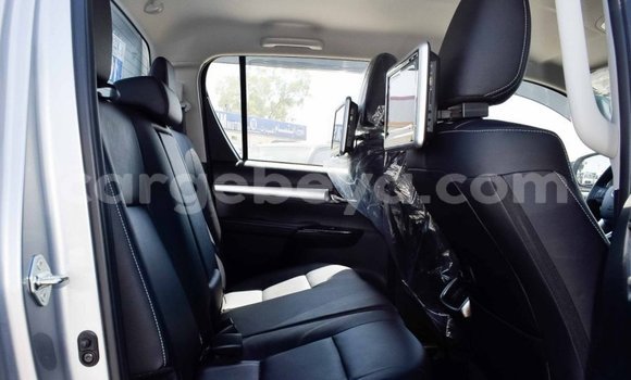 Haaraa Toyota Hilux Silver Makiinaa iti Abiy Adi keessatti Tigray keessatti Haaraa Toyota Hilux Silver Makiinaa iti Abiy Adi keessatti Tigray keessatti