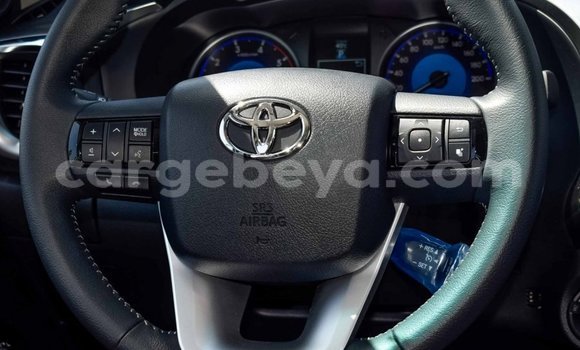 Haaraa Toyota Hilux Silver Makiinaa iti Abiy Adi keessatti Tigray keessatti Haaraa Toyota Hilux Silver Makiinaa iti Abiy Adi keessatti Tigray keessatti
