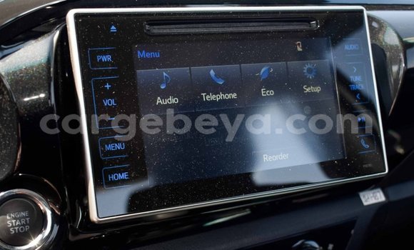 Haaraa Toyota Hilux Silver Makiinaa iti Abiy Adi keessatti Tigray keessatti Haaraa Toyota Hilux Silver Makiinaa iti Abiy Adi keessatti Tigray keessatti