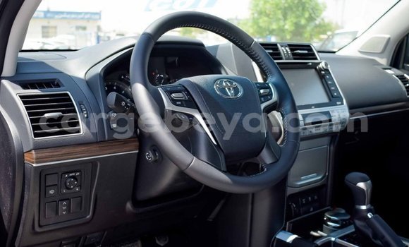 Haaraa Toyota Land Cruiser Prado Black Makiinaa iti Abiy Adi keessatti Tigray keessatti Haaraa Toyota Land Cruiser Prado Black Makiinaa iti Abiy Adi keessatti Tigray keessatti