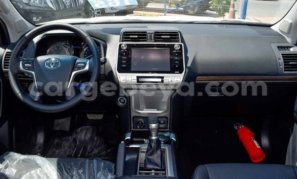Haaraa Toyota Land Cruiser Prado Black Makiinaa iti Abiy Adi keessatti Tigray keessatti Haaraa Toyota Land Cruiser Prado Black Makiinaa iti Abiy Adi keessatti Tigray keessatti