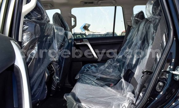 Haaraa Toyota Land Cruiser Prado Black Makiinaa iti Abiy Adi keessatti Tigray keessatti Haaraa Toyota Land Cruiser Prado Black Makiinaa iti Abiy Adi keessatti Tigray keessatti