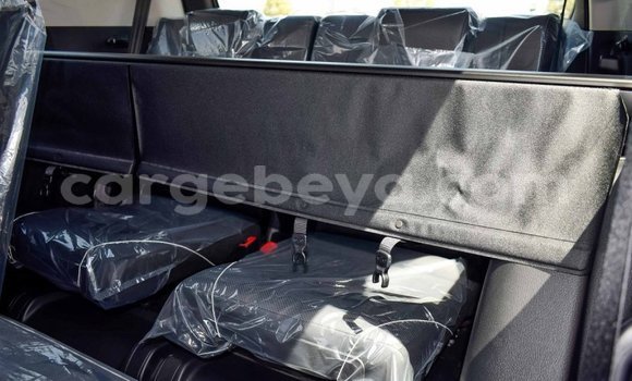 Haaraa Toyota Land Cruiser Prado Black Makiinaa iti Abiy Adi keessatti Tigray keessatti Haaraa Toyota Land Cruiser Prado Black Makiinaa iti Abiy Adi keessatti Tigray keessatti