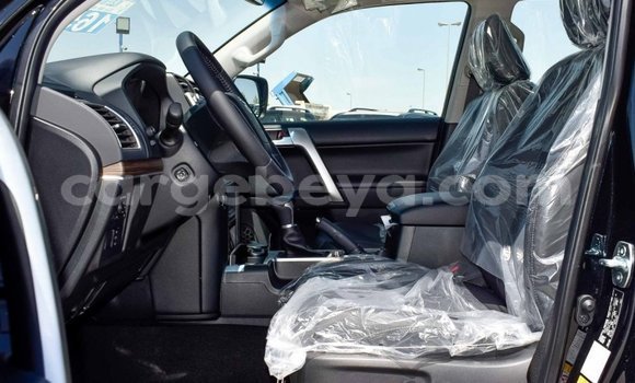 Haaraa Toyota Land Cruiser Prado Black Makiinaa iti Abiy Adi keessatti Tigray keessatti Haaraa Toyota Land Cruiser Prado Black Makiinaa iti Abiy Adi keessatti Tigray keessatti