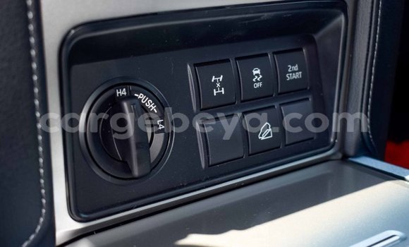 Haaraa Toyota Land Cruiser Prado Black Makiinaa iti Abiy Adi keessatti Tigray keessatti Haaraa Toyota Land Cruiser Prado Black Makiinaa iti Abiy Adi keessatti Tigray keessatti