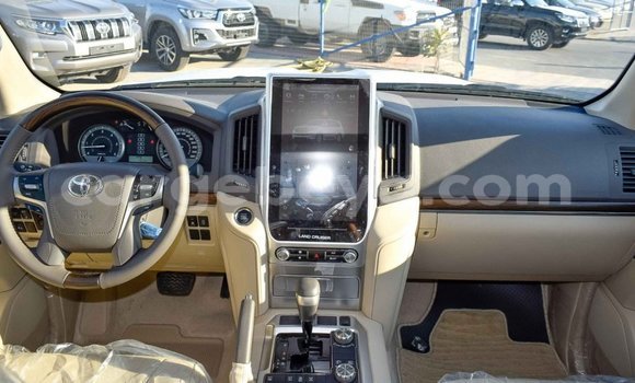 Buy New Toyota Land Cruiser Black Car in Abiy Adi in Tigray Buy New Toyota Land Cruiser Black Car in Abiy Adi in Tigray