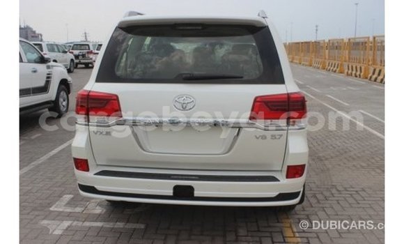 Buy Import Toyota Land Cruiser White Car in Import - Dubai in Ethiopia Buy Import Toyota Land Cruiser White Car in Import - Dubai in Ethiopia